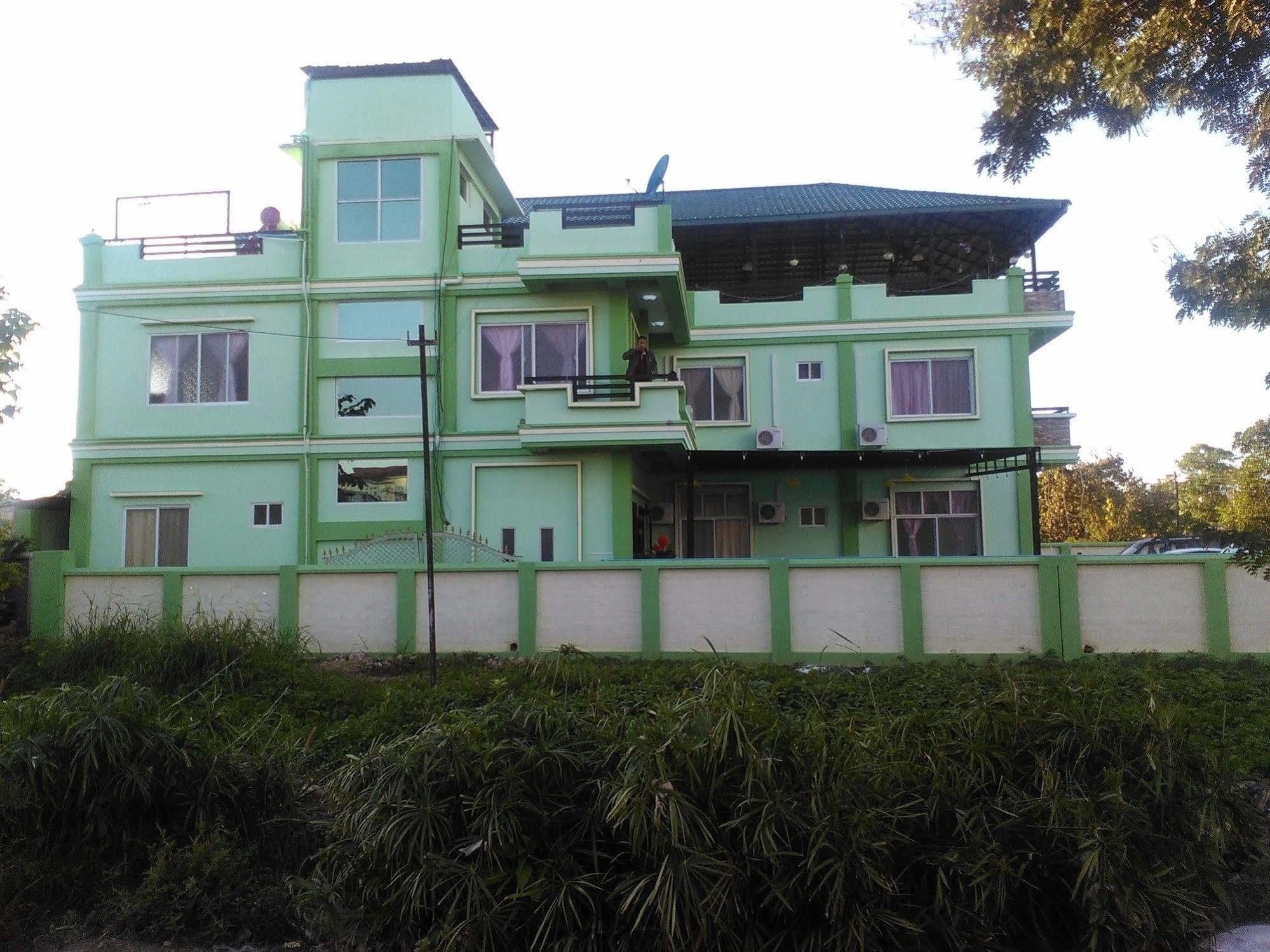Hotel 99 Pyin Oo Lwin Eksteriør bilde