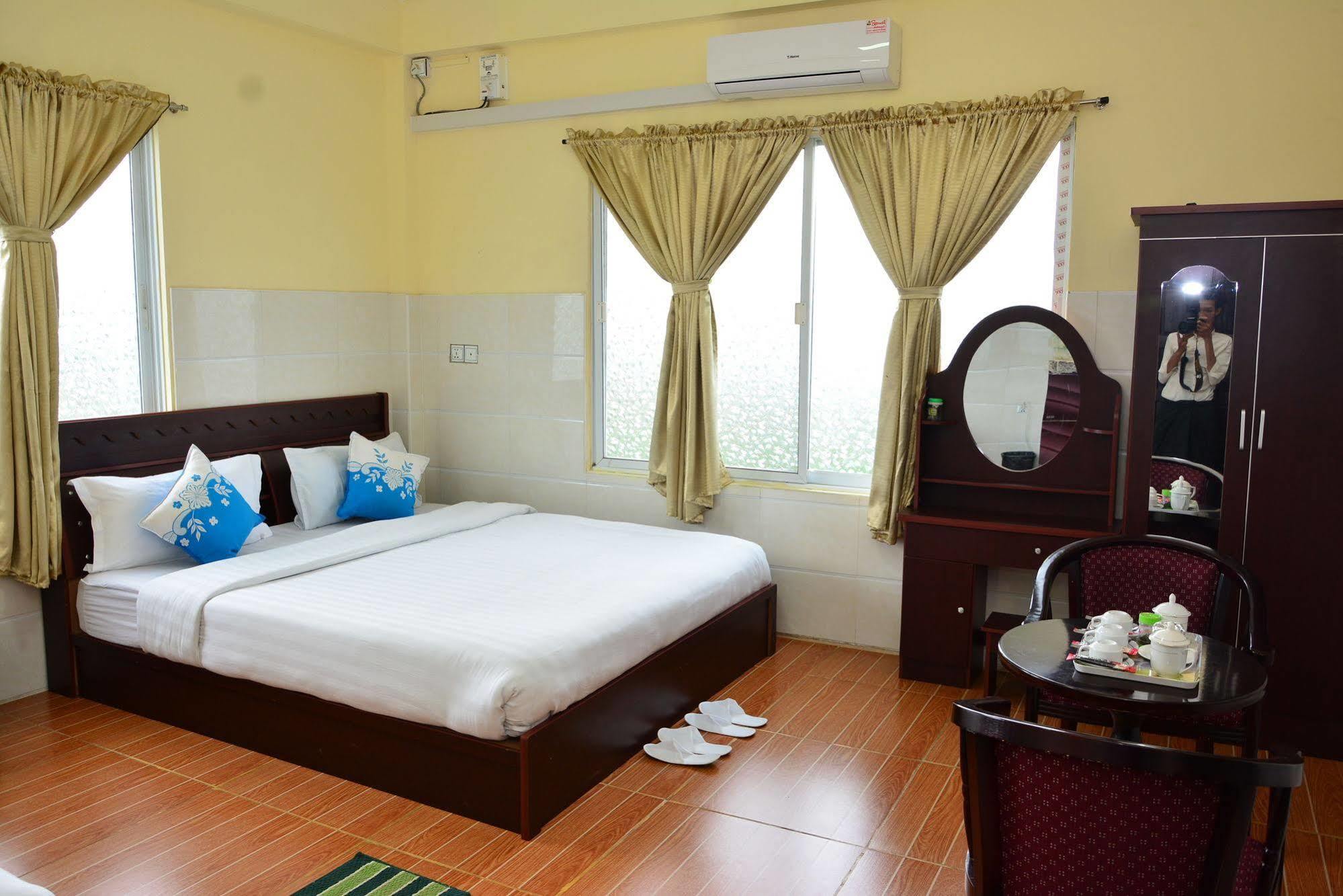 Hotel 99 Pyin Oo Lwin Eksteriør bilde