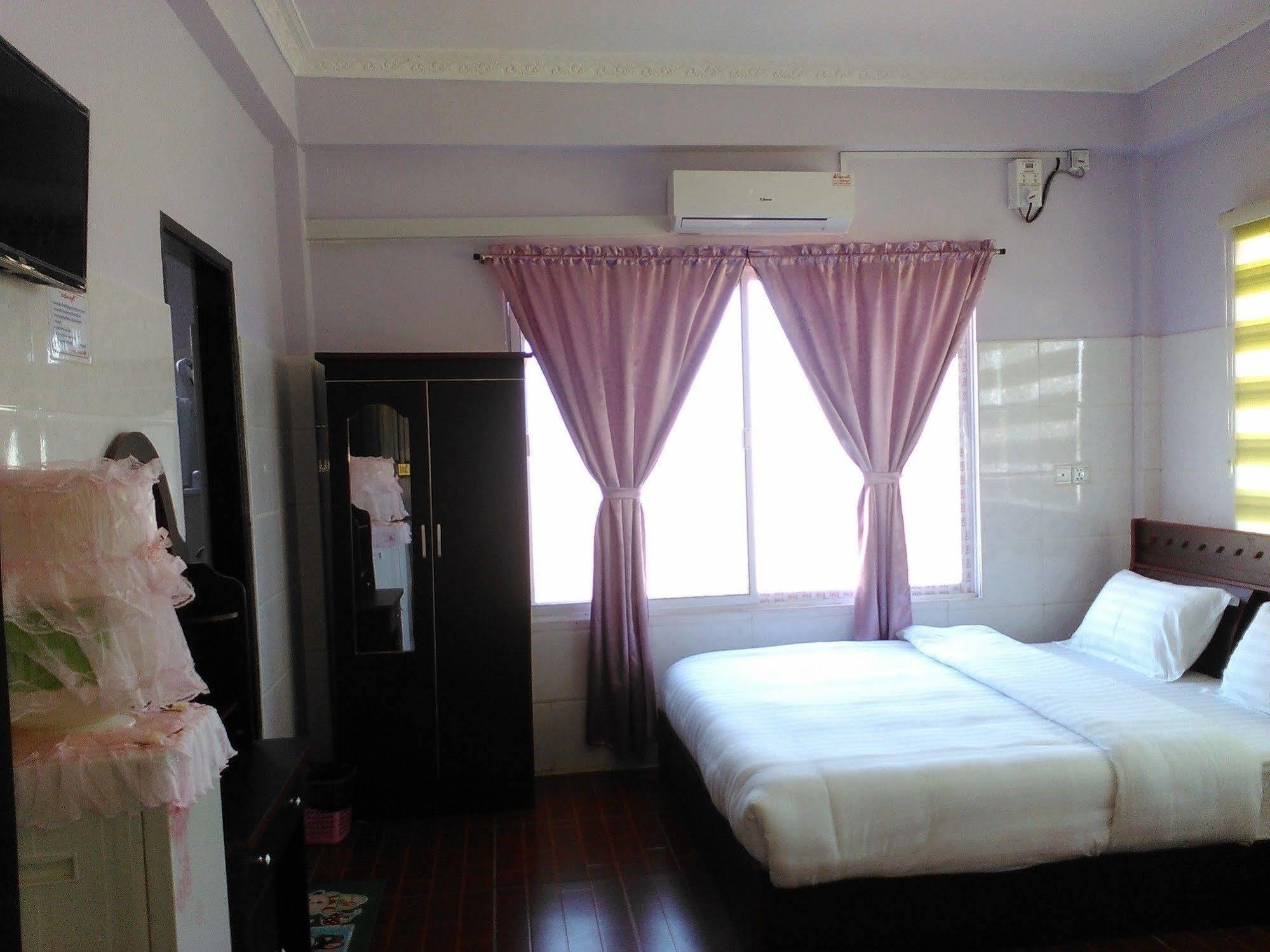 Hotel 99 Pyin Oo Lwin Eksteriør bilde