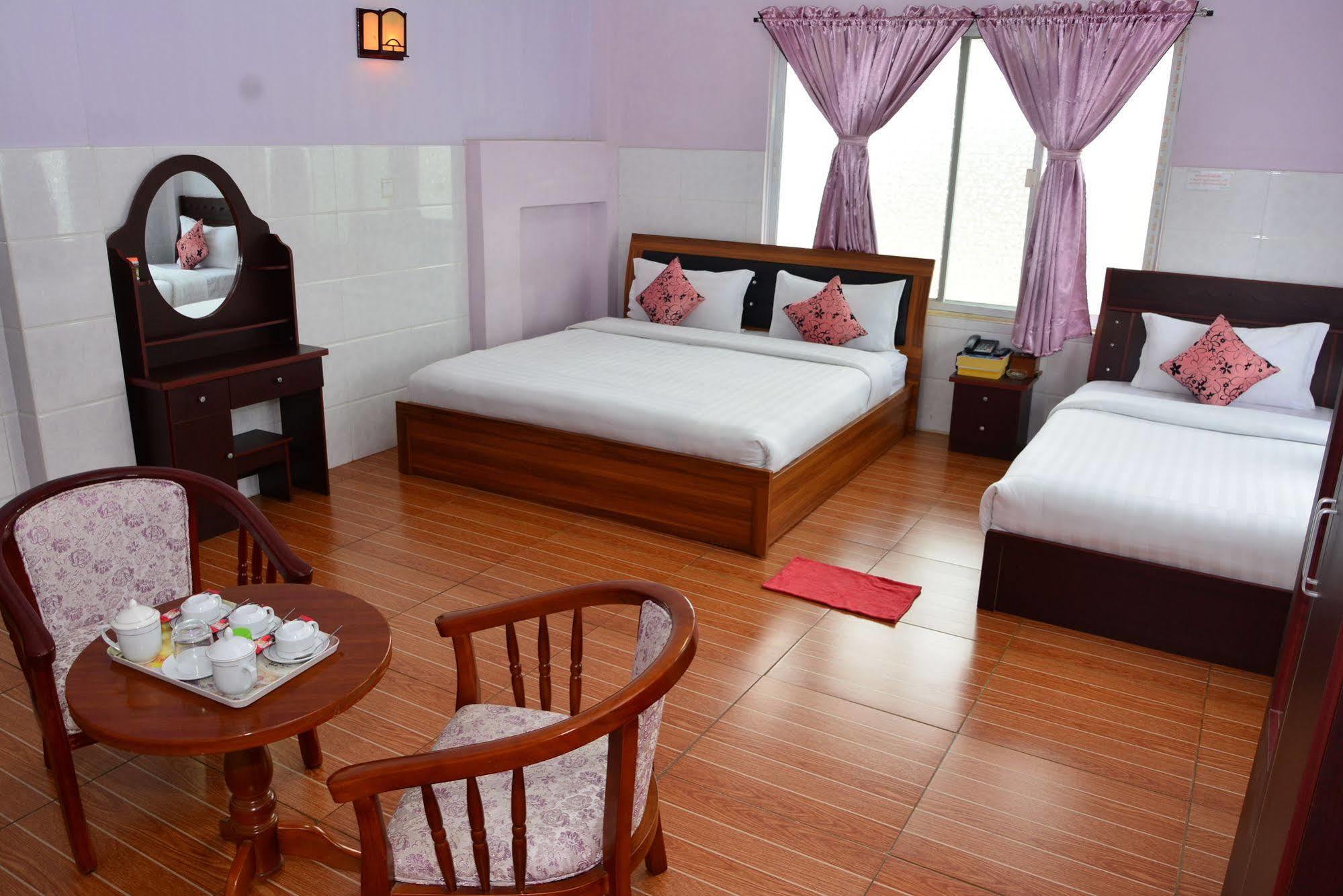Hotel 99 Pyin Oo Lwin Eksteriør bilde
