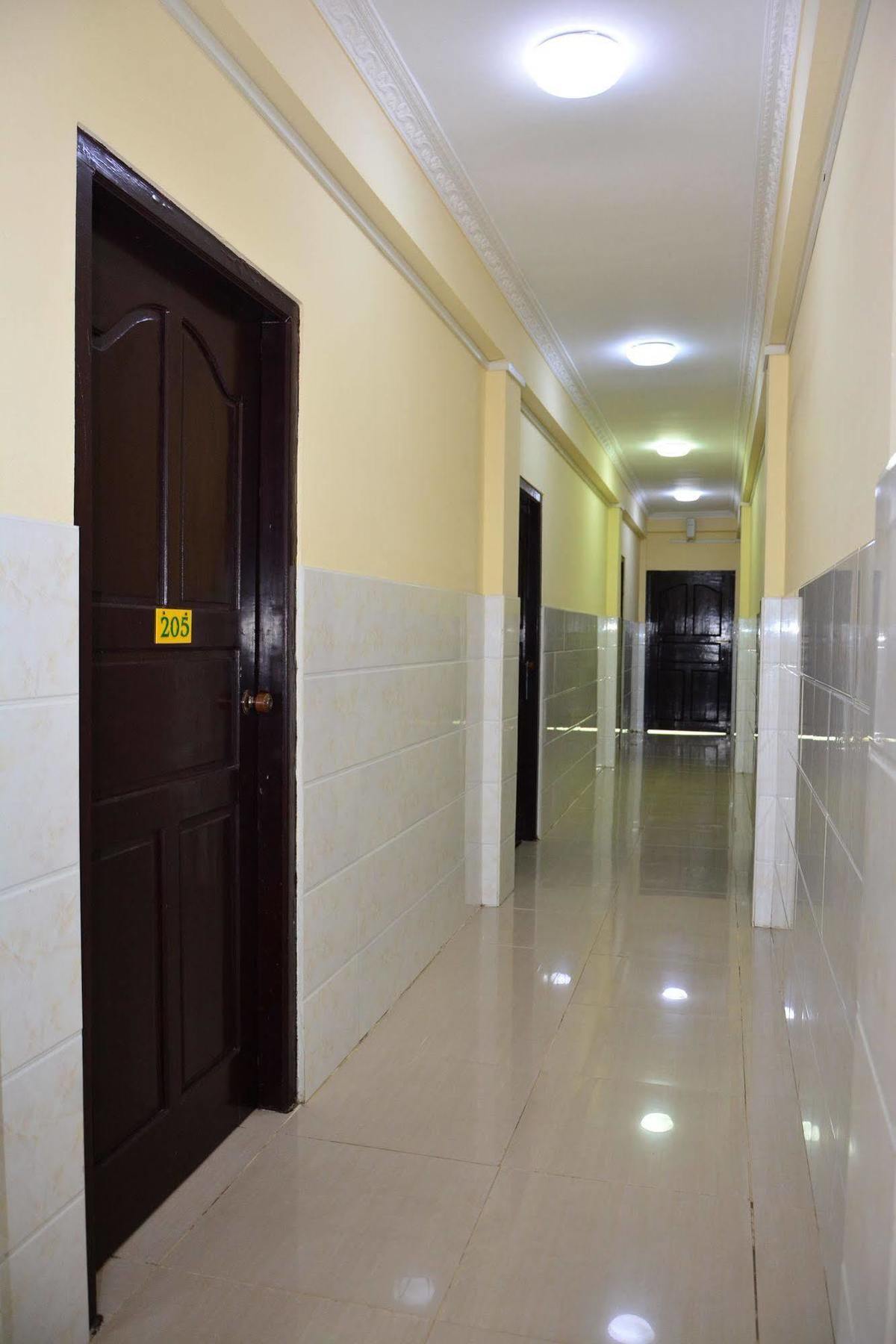 Hotel 99 Pyin Oo Lwin Eksteriør bilde